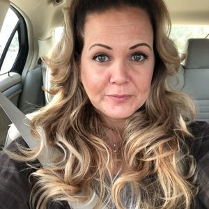 Meet your Posher, Jes j